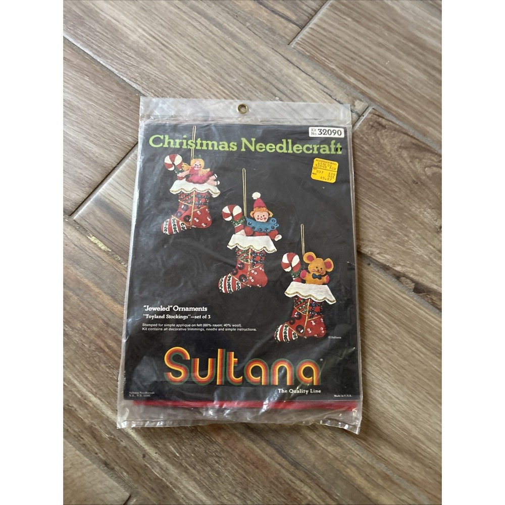 Sultana Christmas Needlecraft Kit 32090 Jeweled‎ Ornaments "Toyland Stockings"